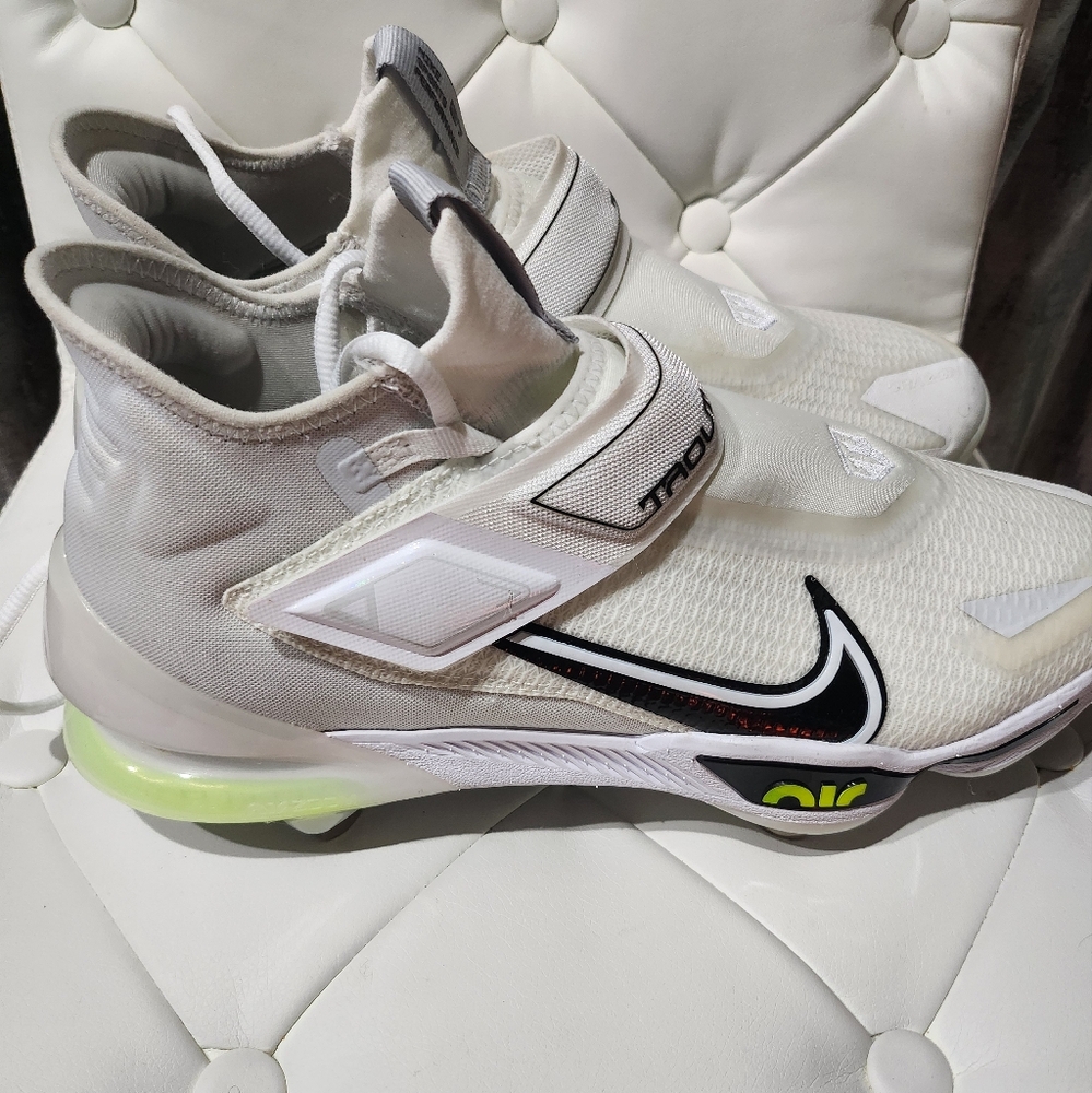 Mike trout baseball cleat
